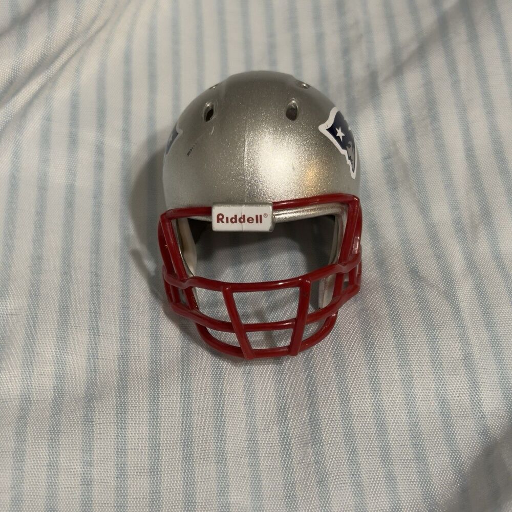 Riddell New England Patriots Mini Collectible Football Helmet Pre-owned
